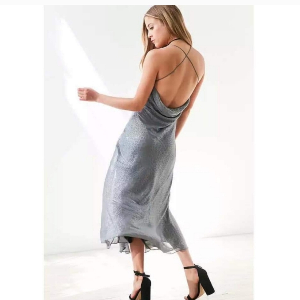 NWT Urban Outfitters Silence Silver shimer Snake Print Dress fully lined. L - Picture 4 of 10